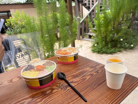 Bánh ngon và cảnh đẹp