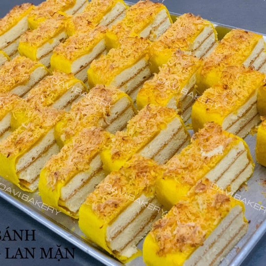 Bánh bông lan mặn