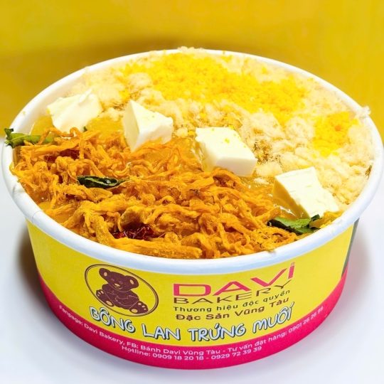 Bông lan trứng muối khô gà phô mai viên