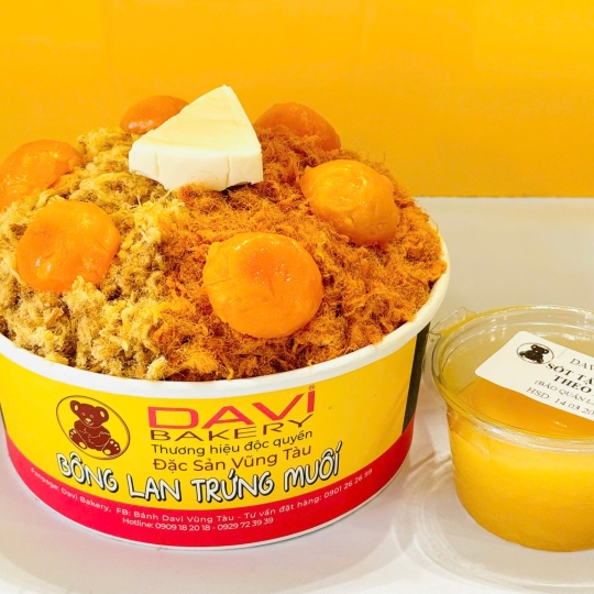 Bông lan trứng muối chà bông phô mai sốt đặc biệt - lớn